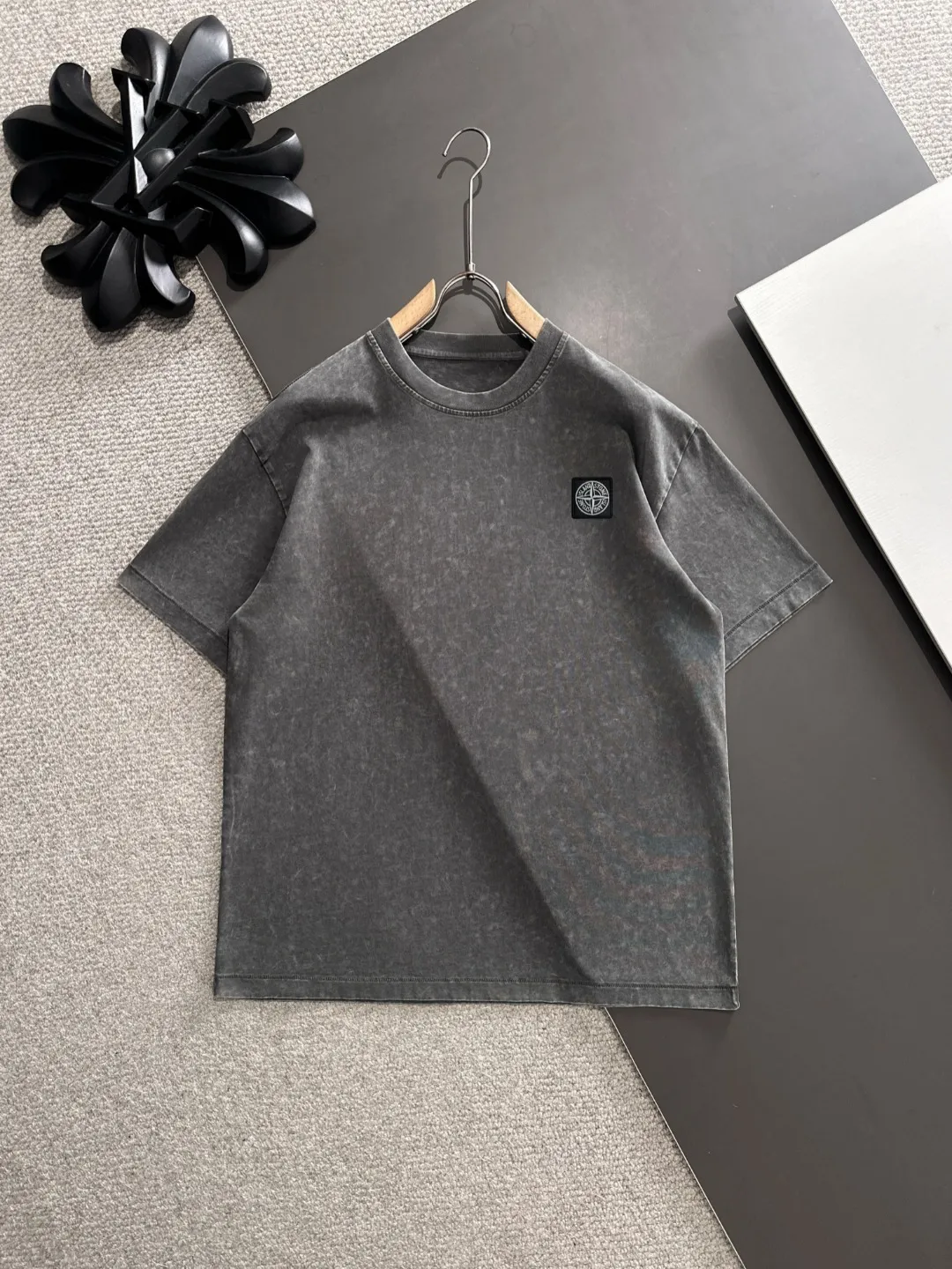 Next day shipping P460 Stone lsland/stone island high quality 2025 spring and summer new casual heavy industry suit exclusively developed by yb! High quality production! Imported custom-made fabrics for foreign orders, with high breathability and comfort, impeccable details, brand element design concept, delicate and soft feel! It presents a casual cut and the upper body shape is great! On sale simultaneously on the official website! From a high-end men's positioning brand, the low-key luxury taste is irresistible! Exquisite workmanship and impeccable quality! The overall style is simple, fashionable and timeless, fully meeting the requirements of stylish and tasteful dressing! Size: S-XXL